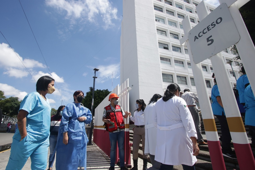 43 años, la media de edad entre contagiados por COVID en Puebla