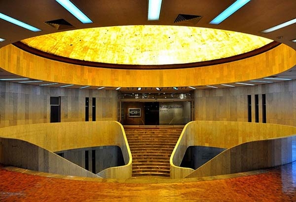 Denuncian acoso sexual en el Museo de Arte Moderno