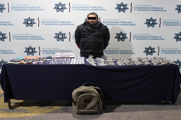 Cayó hombre con 200 dosis de droga y 11 mil pesos en el Mercado Unión