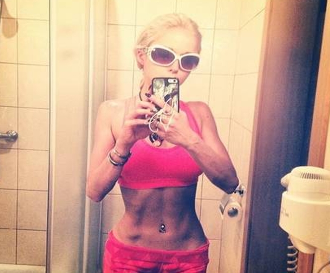 Barbie humana publicó foto mostrando delgadez excesiva