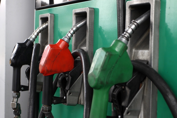 Pemex buscará reducir el precio de las gasolinas en 2015