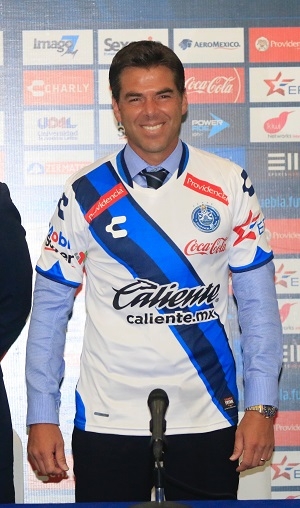 FOTOS: Club Puebla presentó a Rafael “Chiquis” García como DT