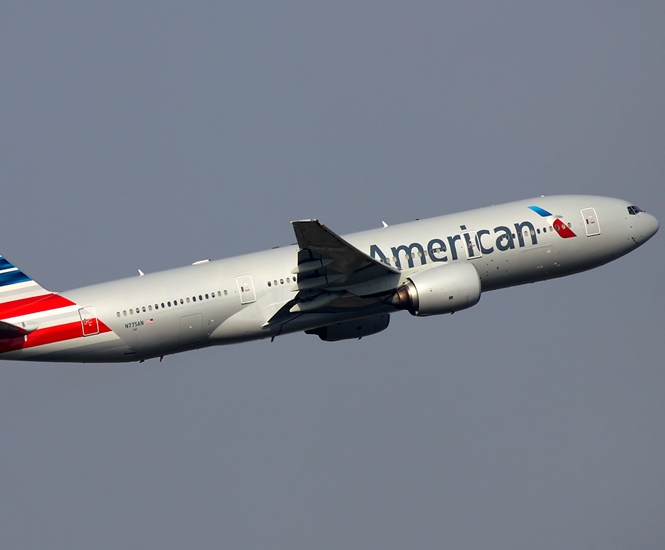 American Airlines expulsó a francés de vuelo por no bañarse