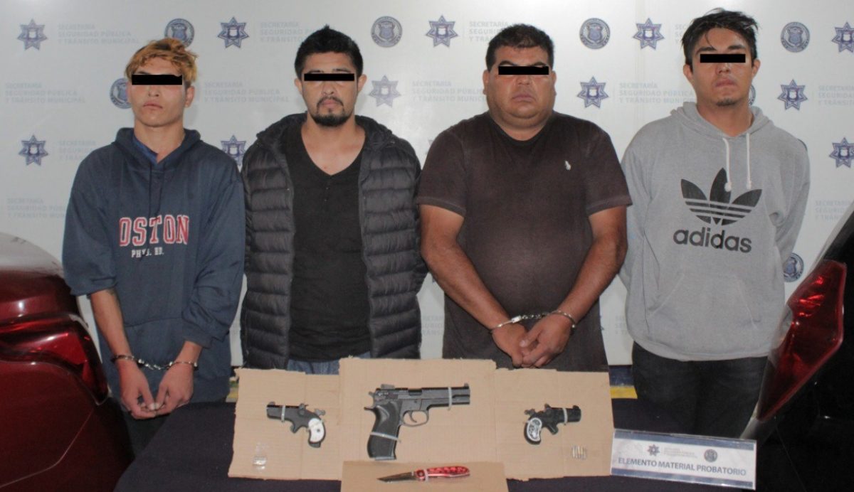 Detienen a 4 asaltantes de transporte público en Puebla Capital