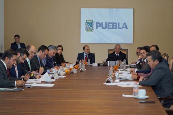 A pesar del entorno, la economía y gobernabilidad de Puebla marchan: Pacheco Pulido