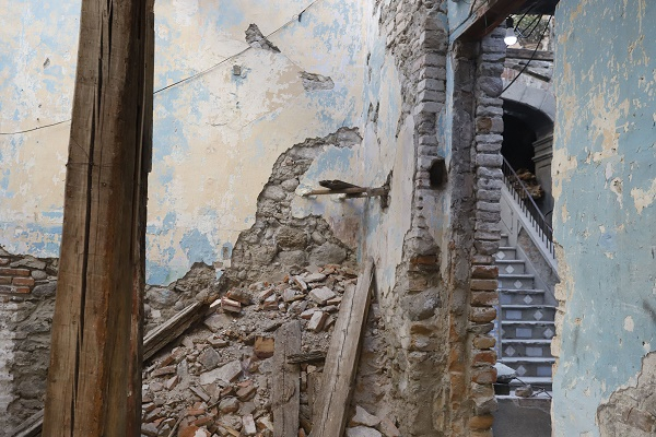 Derrumbe de vivienda dejó una persona lesionada en el barrio de La Luz
