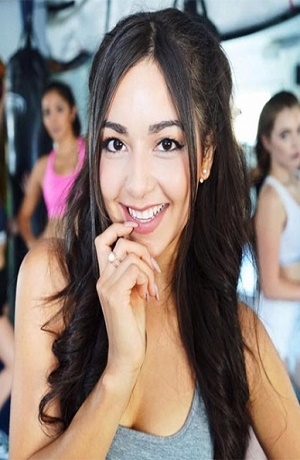 Caeli: Aerolínea perdió equipaje de youtuber y aparece video sexual