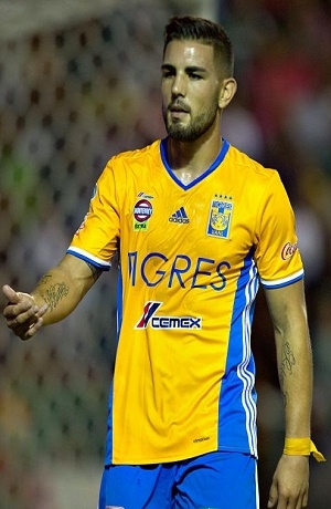 Andy Delort, ex de Tigres, fue detenido en Francia