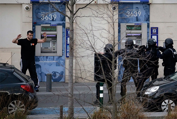Nueva crisis de rehenes en París concluye sin disparos