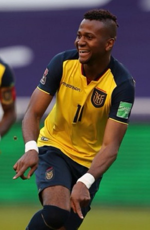 Ecuador dio la sorpresa y golea 4-2 a Uruguay