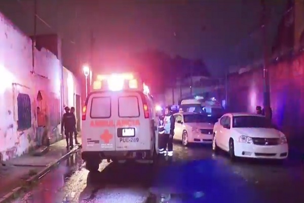 En venganza, matan a padre a golpes e hijo resultó baleado en El Alto