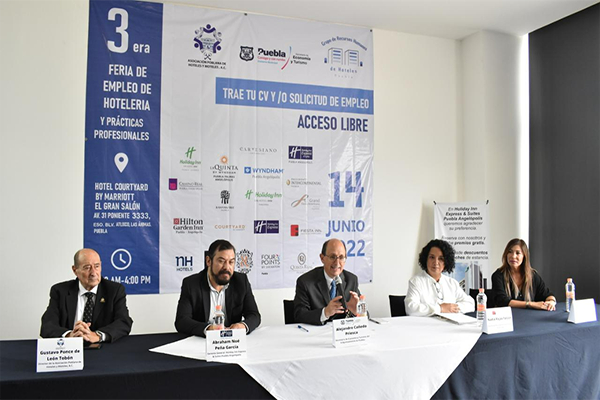 Puebla convoca a la Feria del Empleo del Sector Turístico; hay 300 vacantes