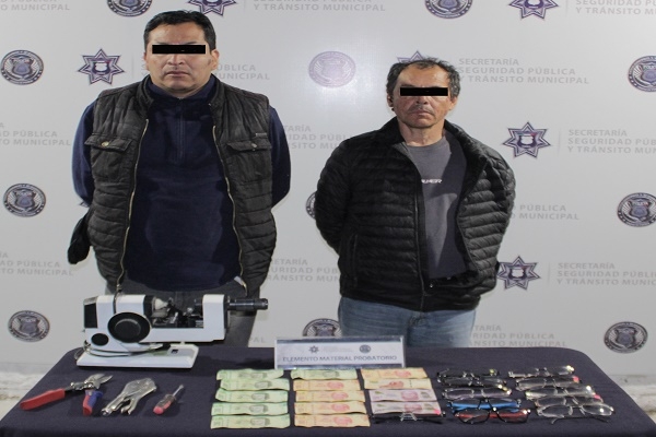 Cayeron asaltantes de una óptica en Bosques de San Sebastián