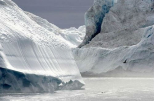Aumenta deshielo en Groelandia por disminución de corriente glaciar