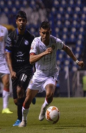 Club Puebla rescató empate 2-2 ante Chivas