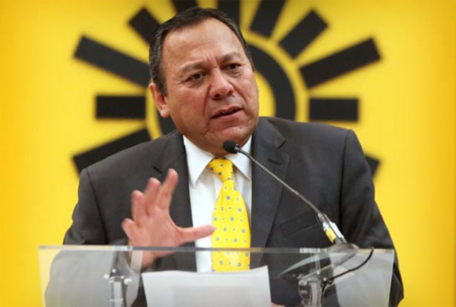 Zambrano concluye su gestión como presidente nacional del PRD