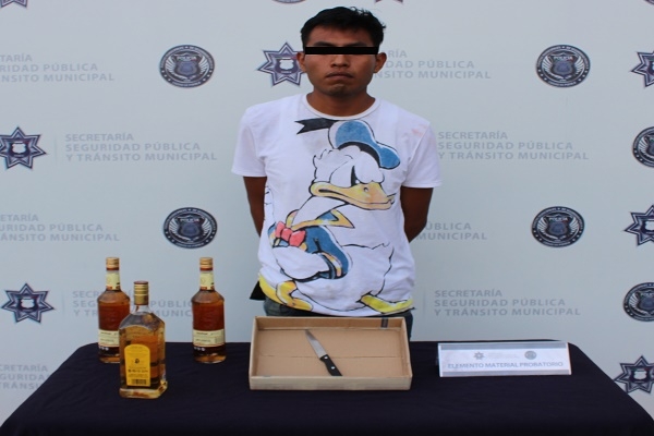 Tras persecución detienen a asaltante de Oxxo en Bosques de Amalucan