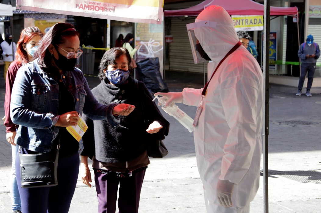 México supera los 20 mil contagios diarios de COVID
