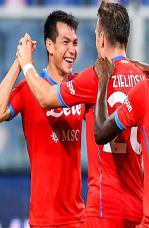 Nápoles golea 4-0 a la Sampdoria con un Chucky Lozano destacado
