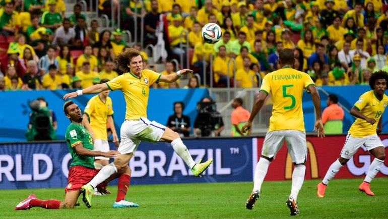 Brasil se impuso 4-1 a Camerún y enfrentará a Chile en octavos