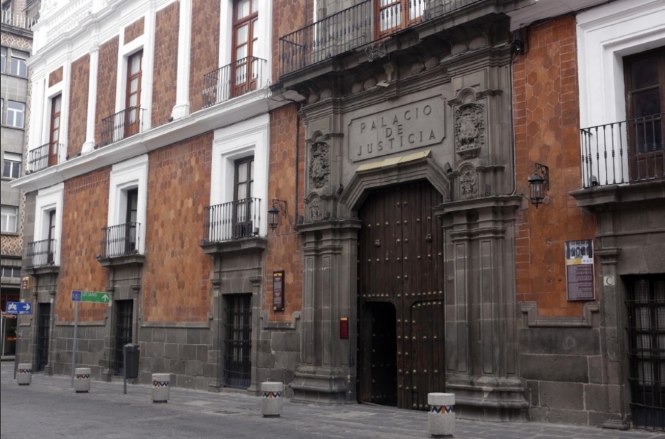 Magistrado de Puebla liberará a defraudador sin hacerlo pagar por su delito, denuncian ciudadanas españolas