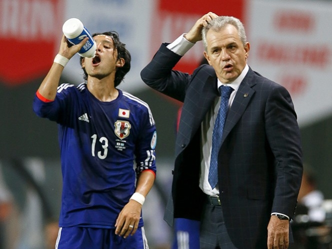 Javier Aguirre debutó con derrota como DT de Japón
