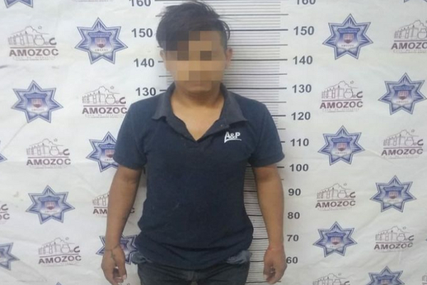 Arrojó a su esposa de un segundo piso; fue asegurado por la policía de Amozoc