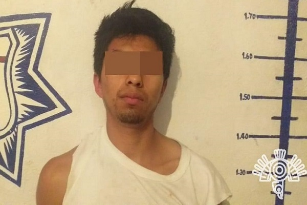 Sujetos son detenidos con más de 250 dosis de droga tras balacera en Texmelucan