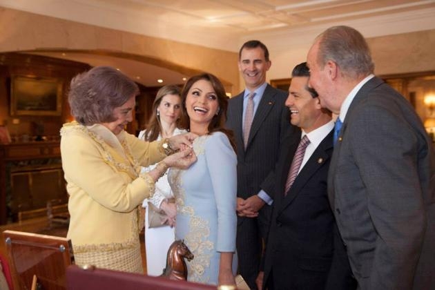 Princesa Letizia, incómoda por la presencia de Angélica Rivera