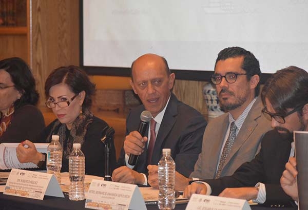 Rosario Robles y Juan Carlos Lastiri presentan el Manual de Calles de ciudades mexicanas