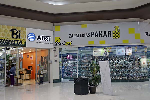 Centros comerciales no prevén buena temporada decembrina en Puebla
