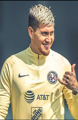 Nico Castillo volvió a caminar tras operaciones por trombosis
