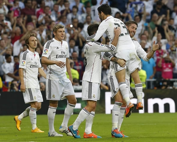 Real Madrid goleó 3-1 al Barcelona en el Bernabéu