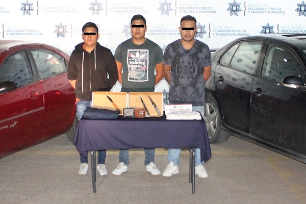 Cayeron ladrones de camión con mercancía en la colonia La Loma
