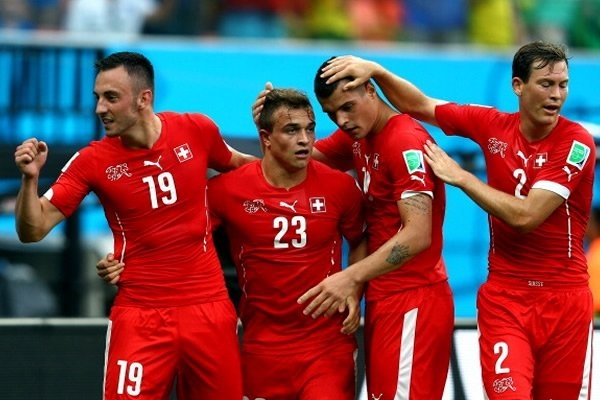 Suiza se coló a octavos de final tras ganar 3-0 a Honduras