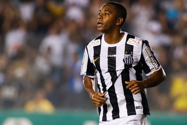 Robinho regresa a la selección de Brasil, sustituirá a Hulk