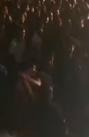 Personal de seguridad enfrentó a fans de Caifanes a golpes y descargas eléctricas