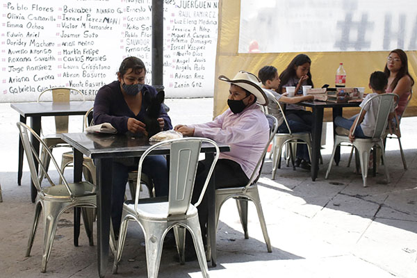 Restauranteros poblanos esperan repunte de ventas por Día del Padre