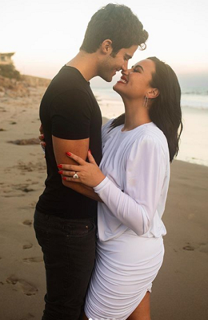 Demi Lovato y Max Ehrinch se comprometen en matrimonio