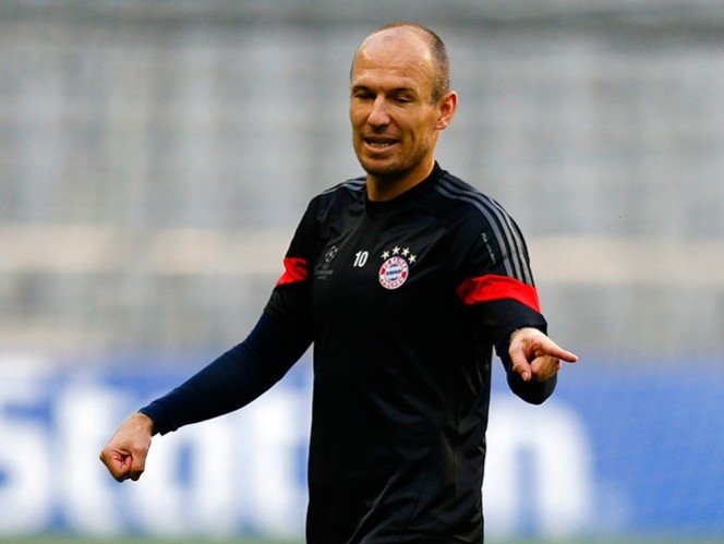 Robben: No me marcan penales desde partido vs México