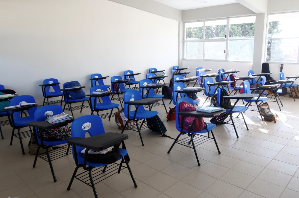 Unos 8 mil poblanos desertaron de bachilleratos y universidades por pandemia: Auiemss