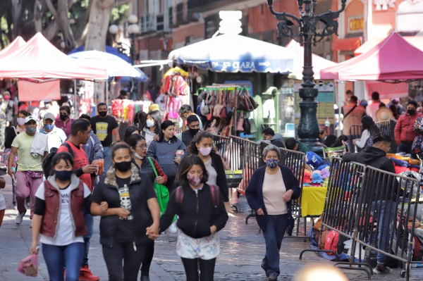 Barbosa llama a suspender fiestas navideñas para evitar COVID