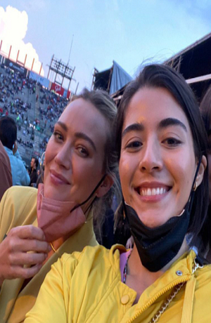 Hilary Duff causa furor en concierto de The Killers en CDMX