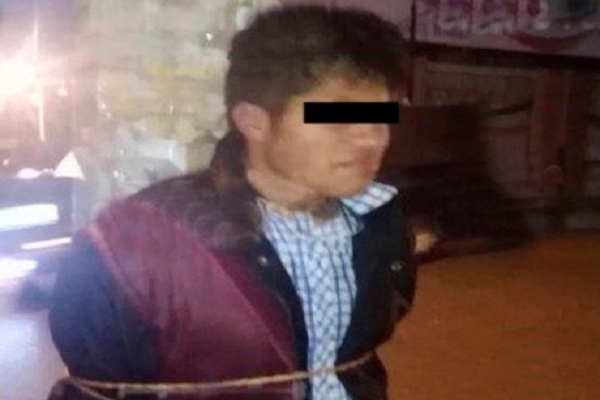 Vecinos de Santa Catarina detuvieron y amarraron a ladrón a un poste