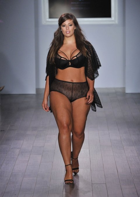 FOTOS: Ashley Graham presentó pasarela de tallas grandes en NY