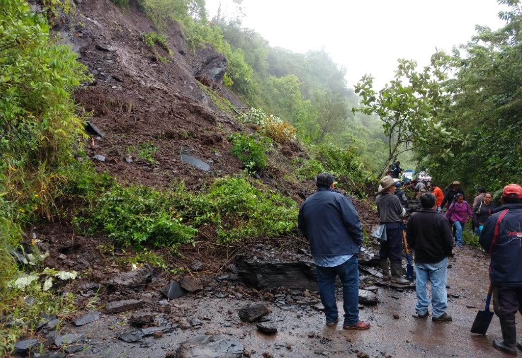 Se registran deslaves en caminos de la Sierra Norte de Puebla