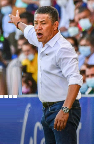 Nacho Ambriz es cesado como director técnico del Huesca