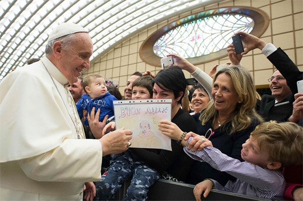 Papa critica a la curia romana: tiene “Alzhaimer espiritual”
