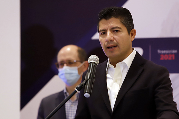 Eduardo Rivera dice que desconoce cuánto le dejará Claudia Rivera de presupuesto