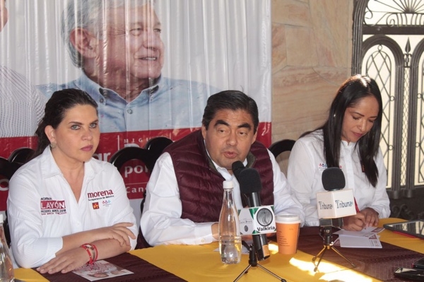 Barbosa aplaude al gobierno por asumir control policiaco en Texmelucan